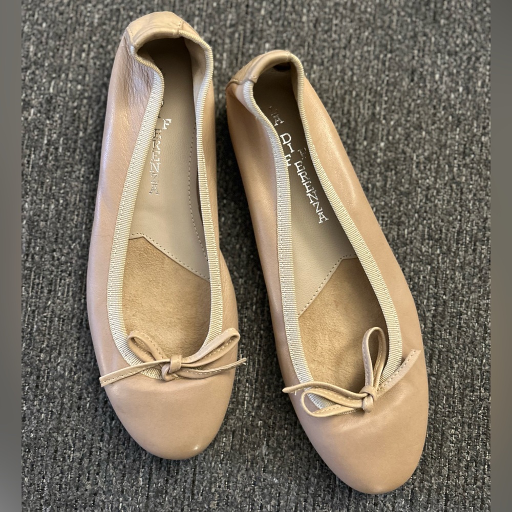 Tan Leather Flats with Bow Detail and Rounded Toe